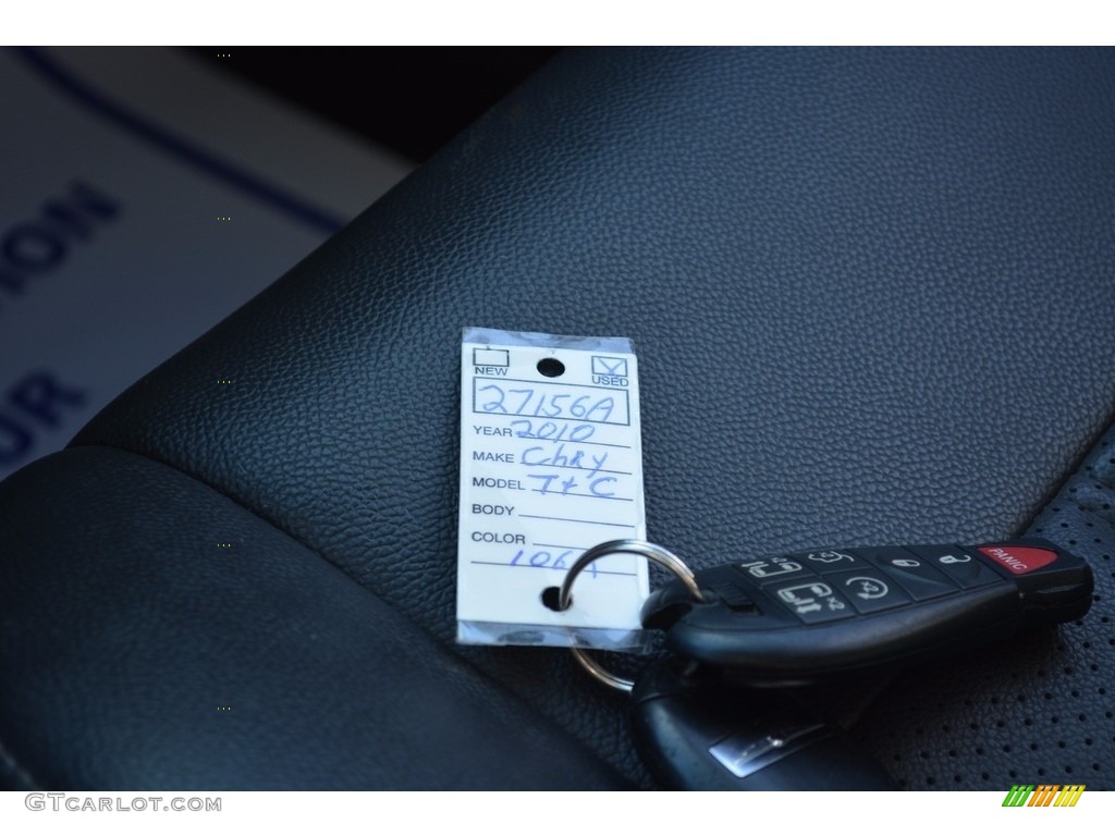 2010 Town & Country Touring - Dark Titanium Metallic / Dark Slate Gray/Light Shale photo #85