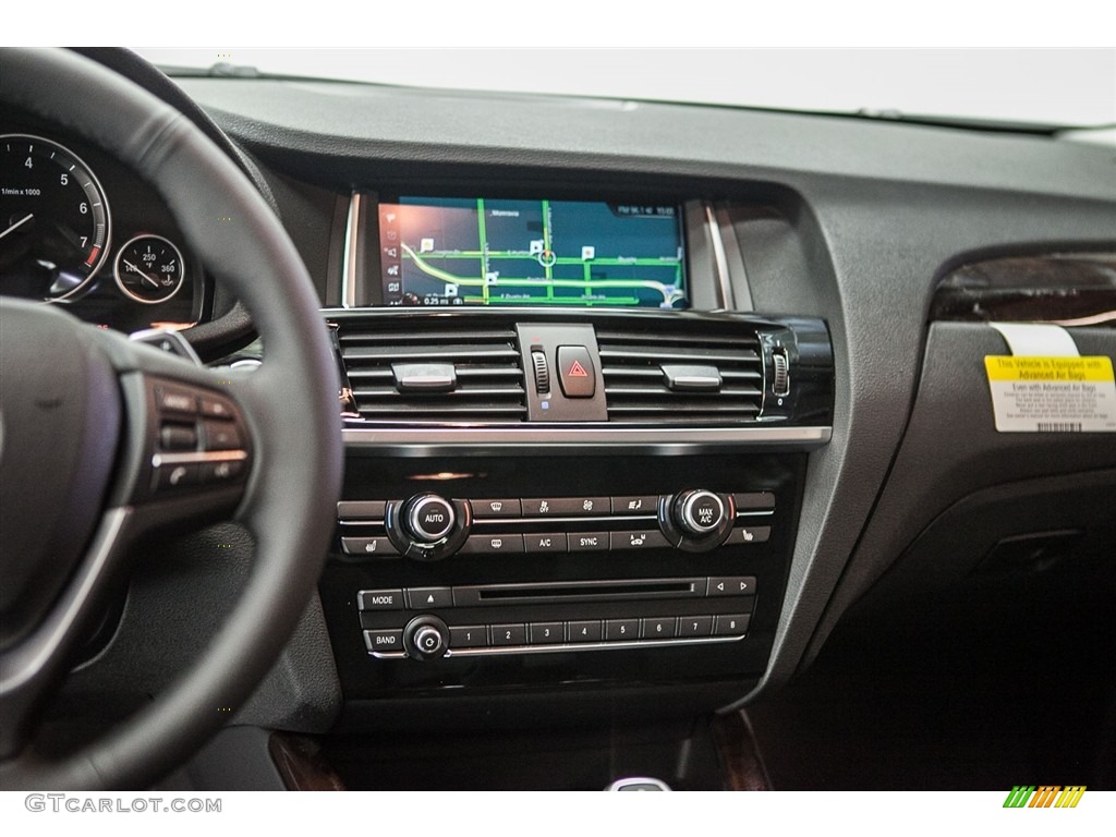 2017 BMW X4 xDrive28i Controls Photo #114233502