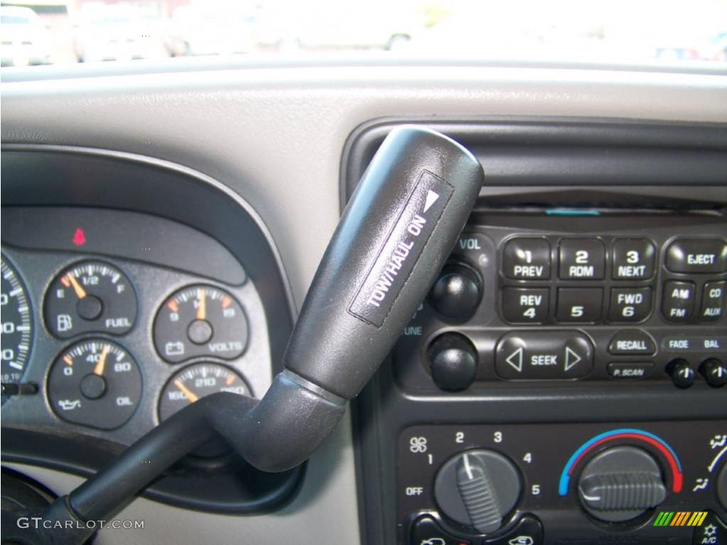 2002 Tahoe Z71 4x4 - Light Pewter Metallic / Tan/Neutral photo #15