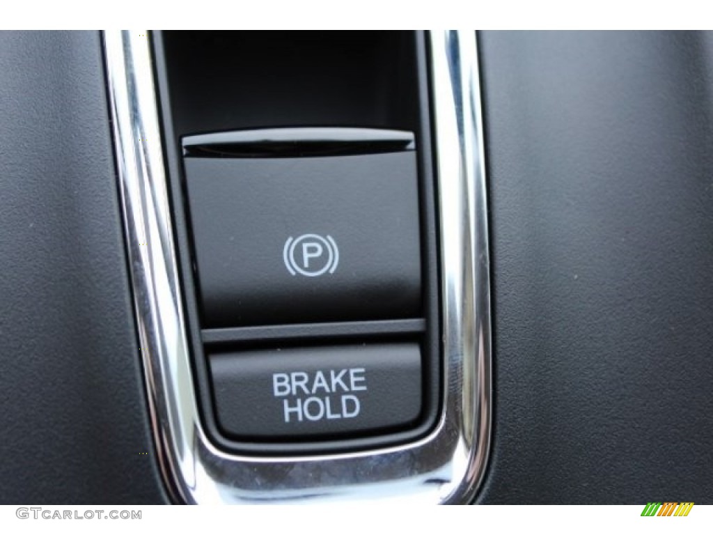 2016 Honda HR-V LX Controls Photos