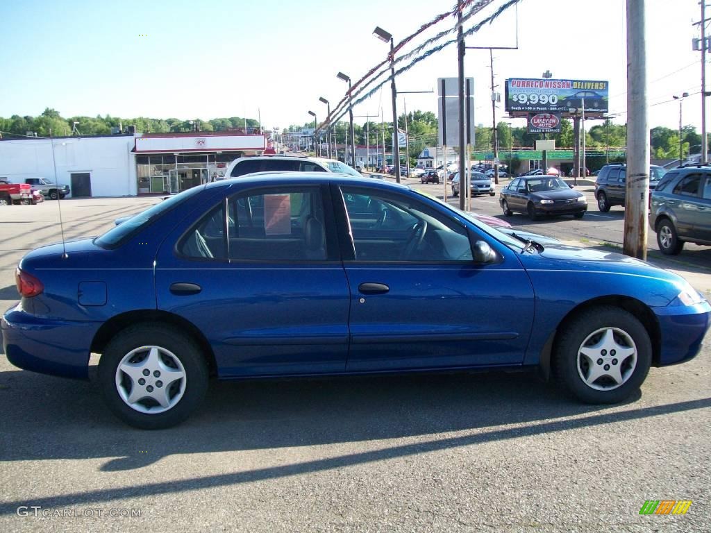 2005 Cavalier Sedan - Arrival Blue Metallic / Graphite Gray photo #6