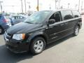 Brilliant Black Crystal Pearl - Grand Caravan SXT Photo No. 2