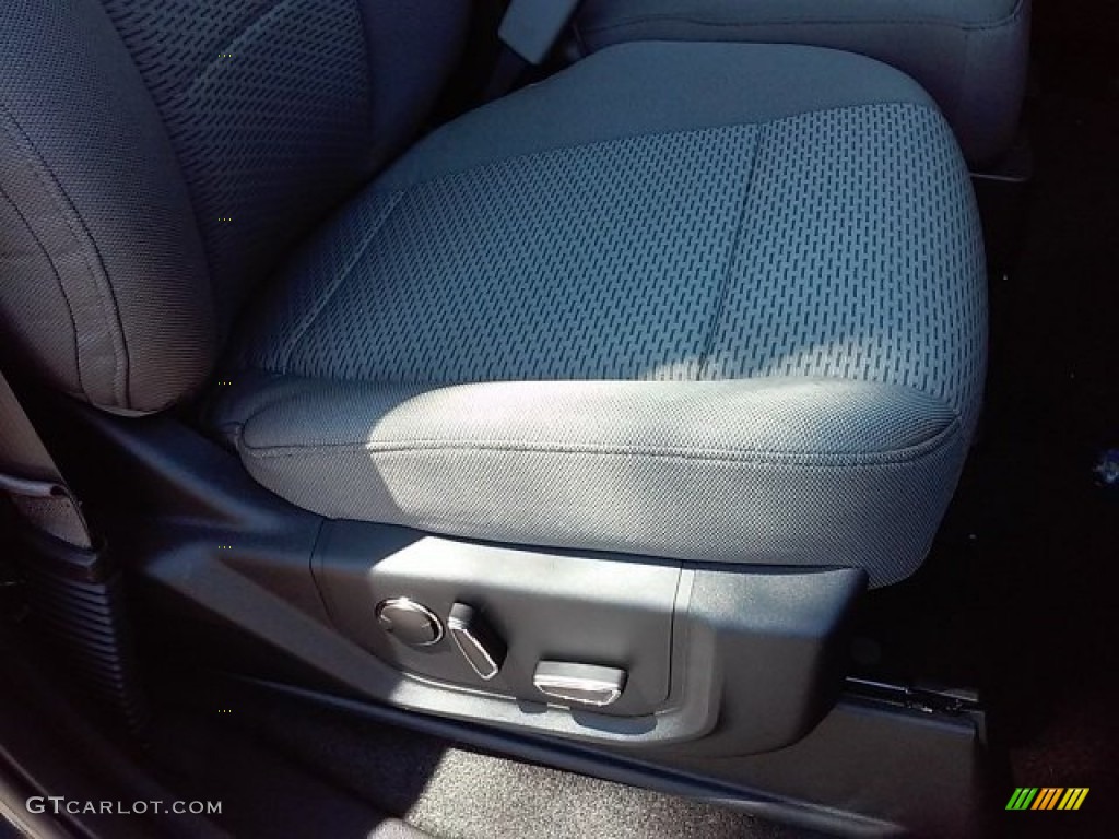 2016 F150 XLT SuperCrew - Blue Jeans / Medium Earth Gray photo #13