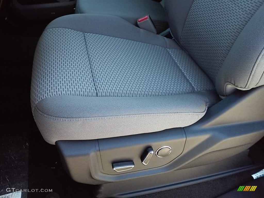 2016 F150 XLT SuperCrew - Blue Jeans / Medium Earth Gray photo #18