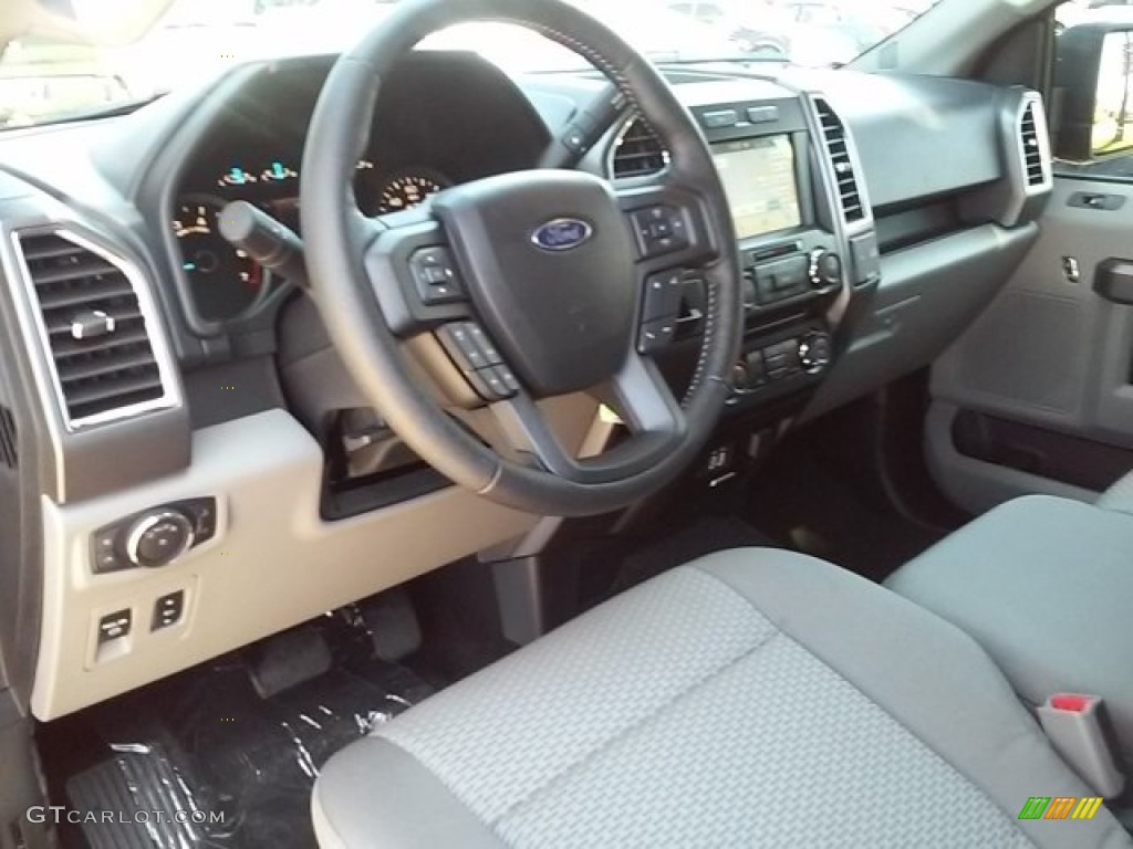 2016 F150 XLT SuperCrew - Blue Jeans / Medium Earth Gray photo #21