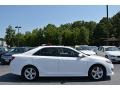 Super White - Camry SE Photo No. 2