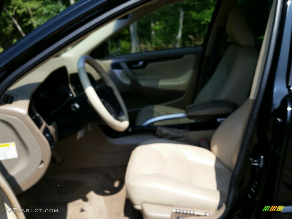 2004 XC70 AWD - Black / Beige/Light Sand photo #20