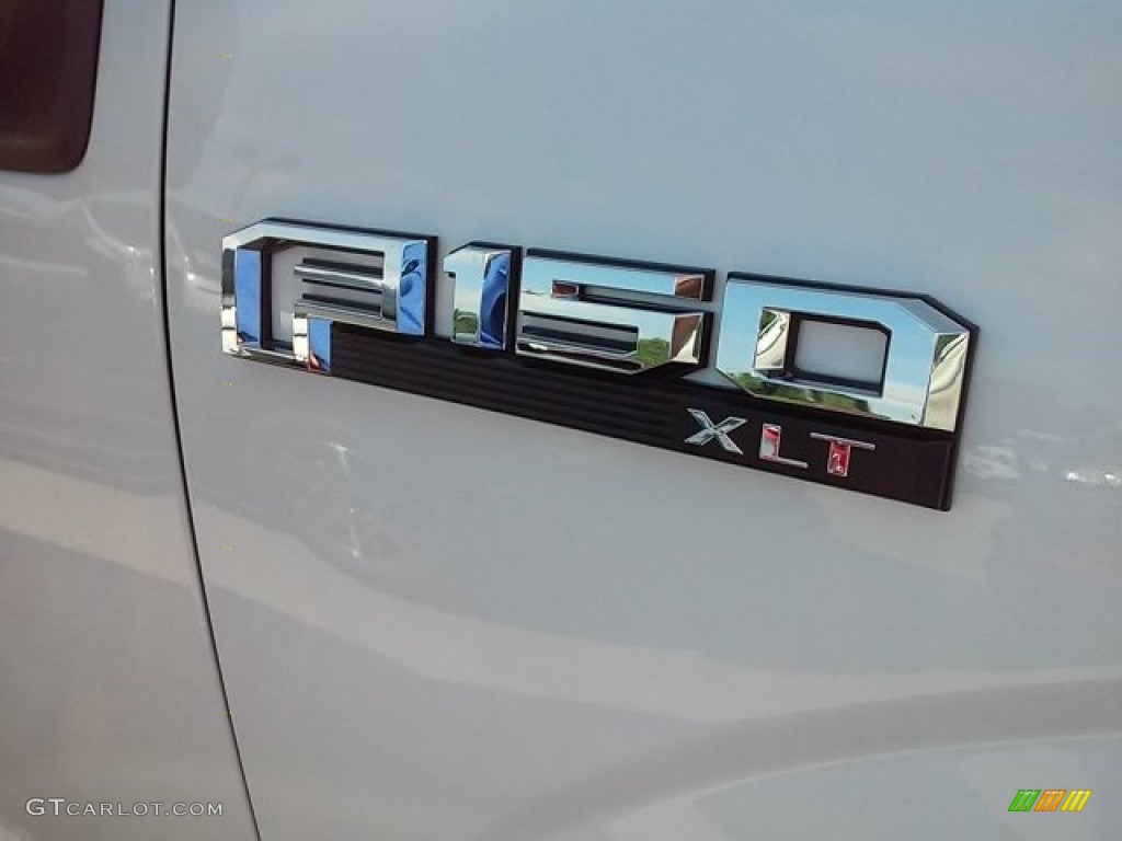 2016 F150 XLT SuperCrew 4x4 - Oxford White / Black photo #4