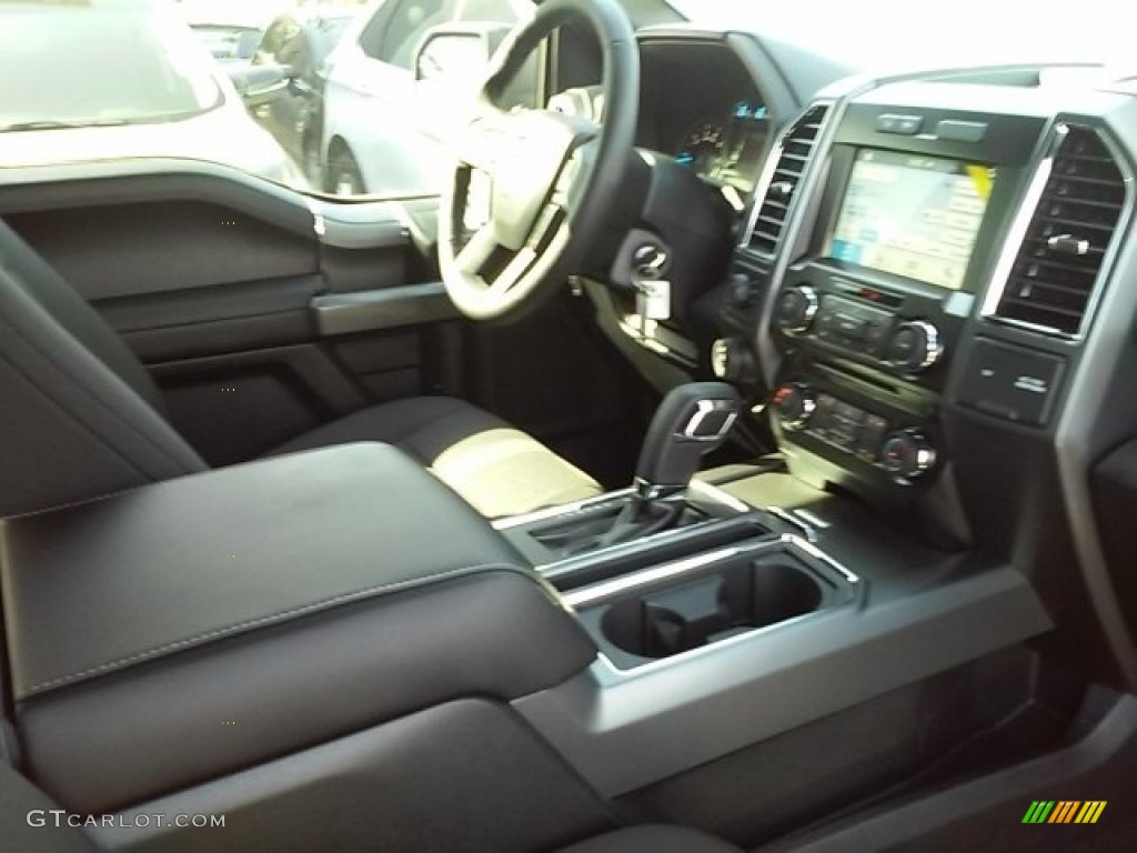 2016 F150 XLT SuperCrew 4x4 - Oxford White / Black photo #15