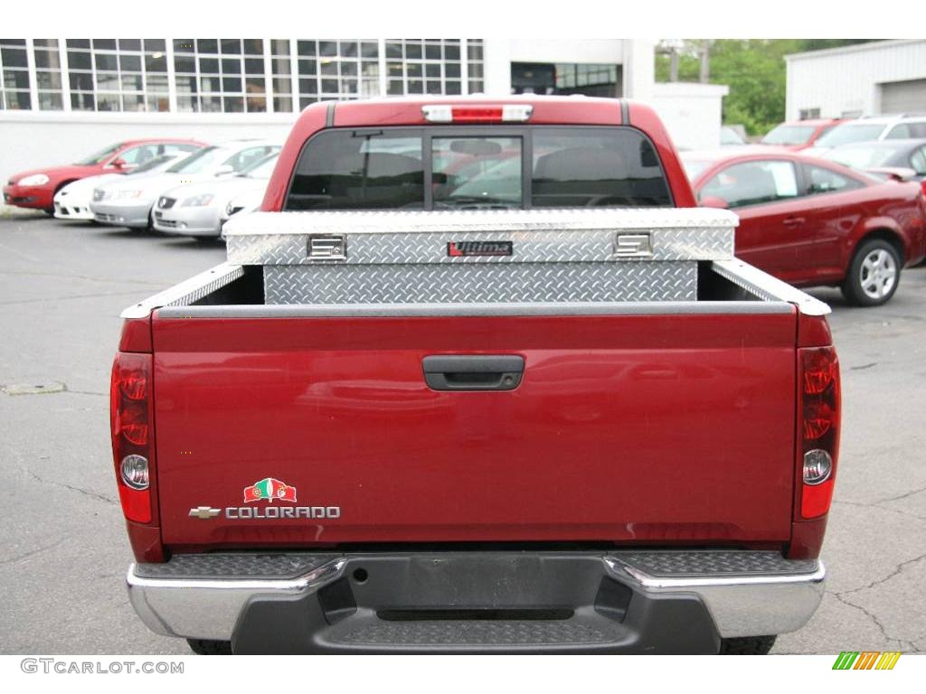 2006 Colorado LT Crew Cab 4x4 - Cherry Red Metallic / Light Cashmere photo #6