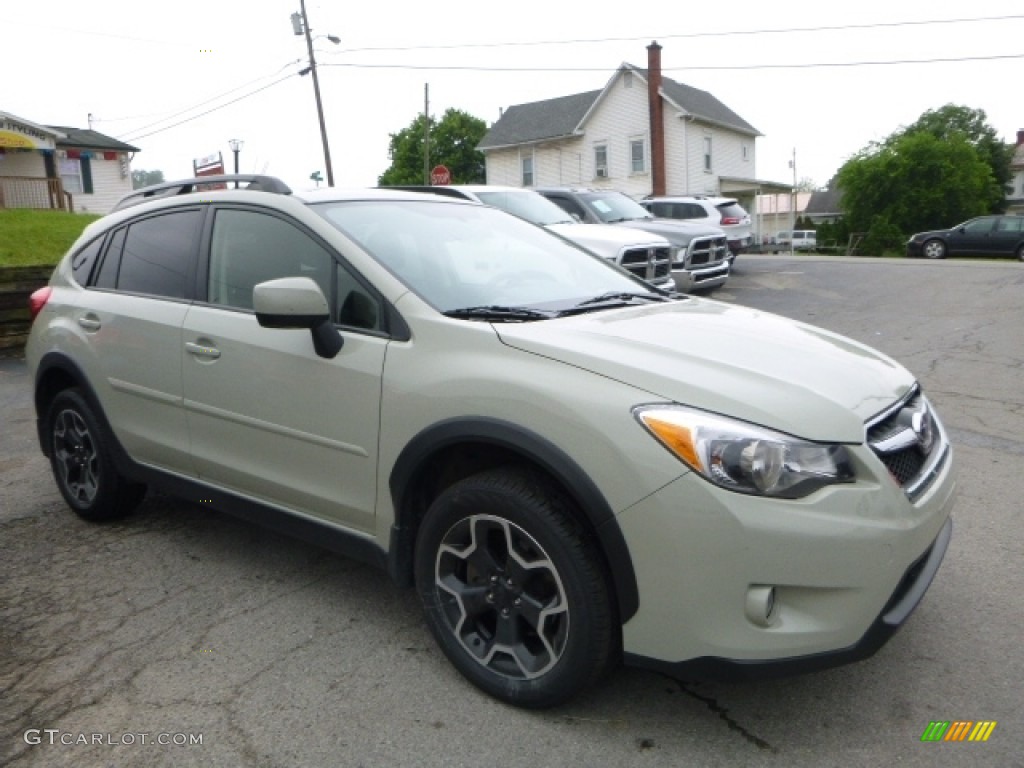 2014 XV Crosstrek 2.0i Premium - Desert Khaki / Black photo #11