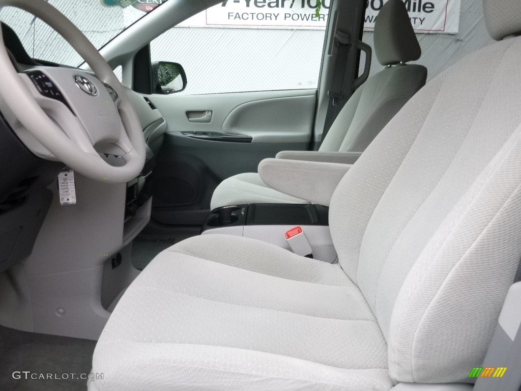 2014 Sienna LE AWD - Silver Sky Metallic / Light Gray photo #5