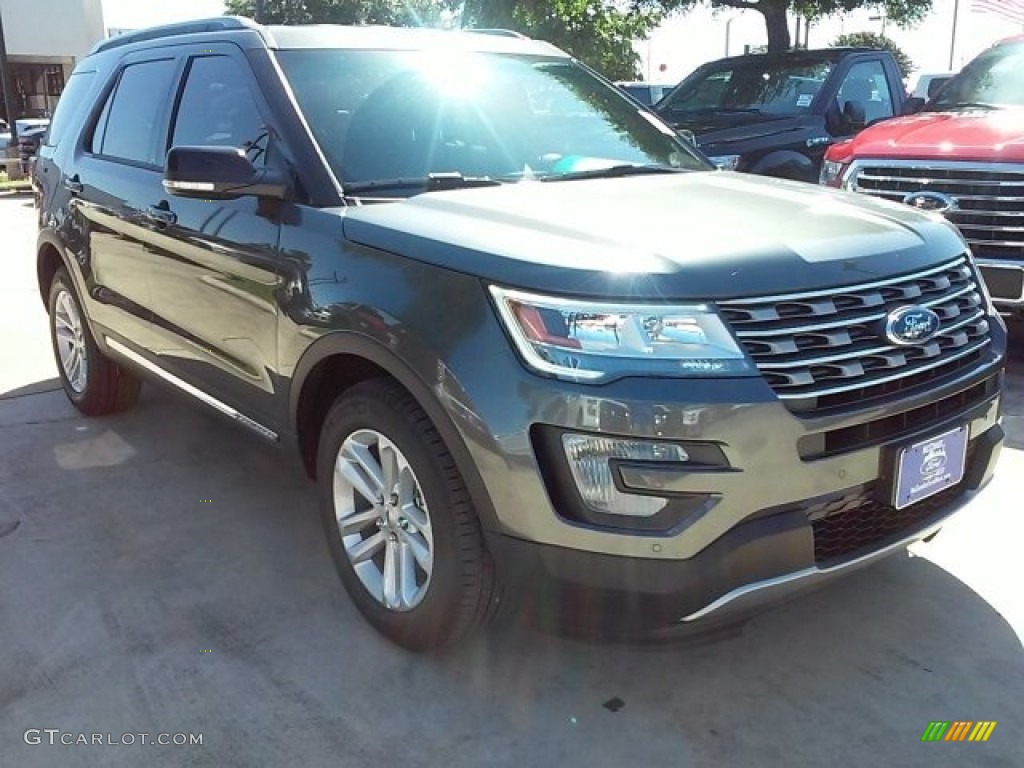 2016 Explorer XLT - Magnetic Metallic / Ebony Black photo #1
