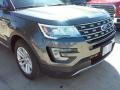 2016 Magnetic Metallic Ford Explorer XLT  photo #3