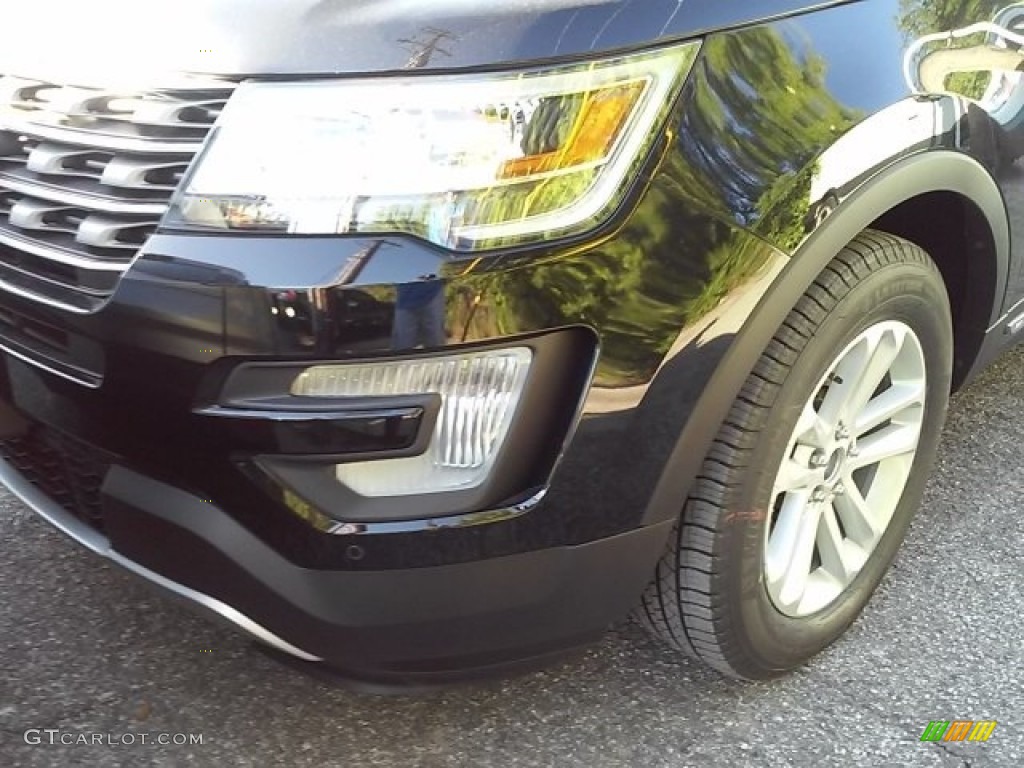 2016 Explorer XLT - Shadow Black / Ebony Black photo #7