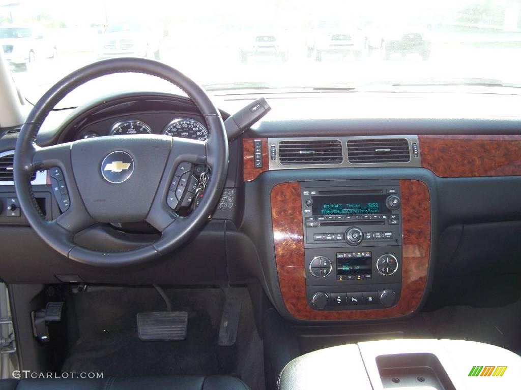 2007 Suburban 1500 LT - Silver Birch Metallic / Ebony photo #11