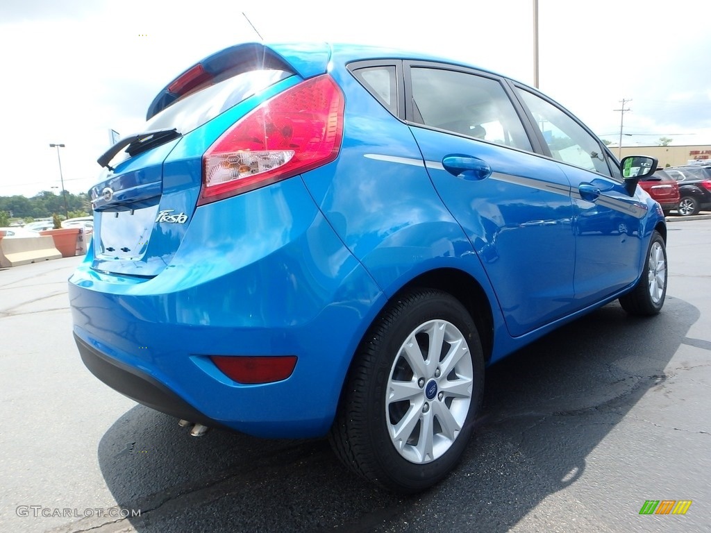 2012 Fiesta SE Hatchback - Blue Candy Metallic / Light Stone/Charcoal Black photo #9