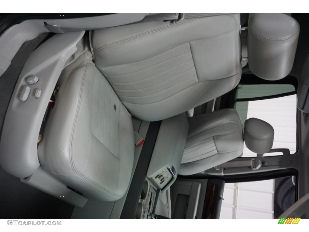 2006 Navigator Luxury 4x4 - Black / Dove Grey photo #18