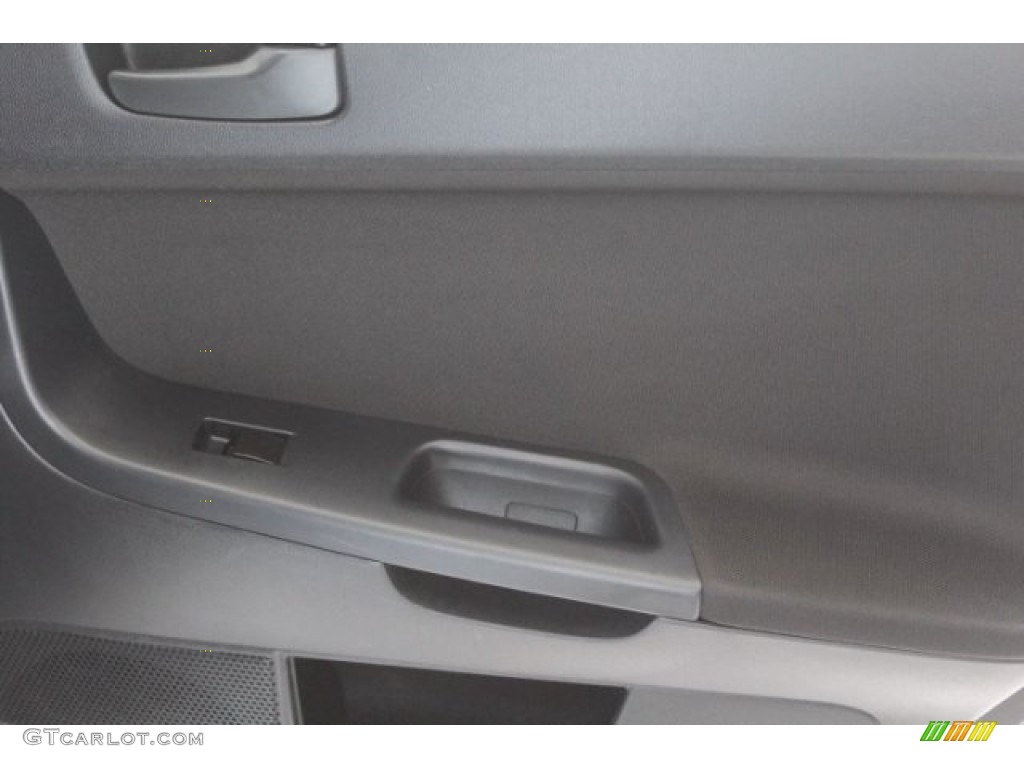 2011 Lancer Sportback ES - Apex Silver Metallic / Black photo #25