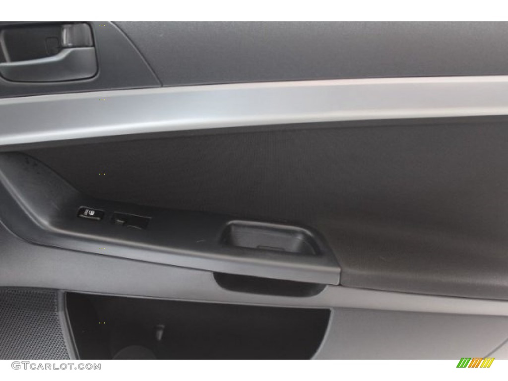 2011 Lancer Sportback ES - Apex Silver Metallic / Black photo #27