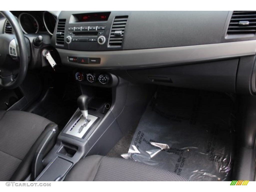 2011 Lancer Sportback ES - Apex Silver Metallic / Black photo #29