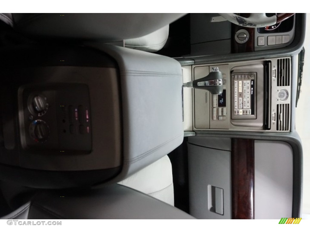 2006 Navigator Luxury 4x4 - Black / Dove Grey photo #32