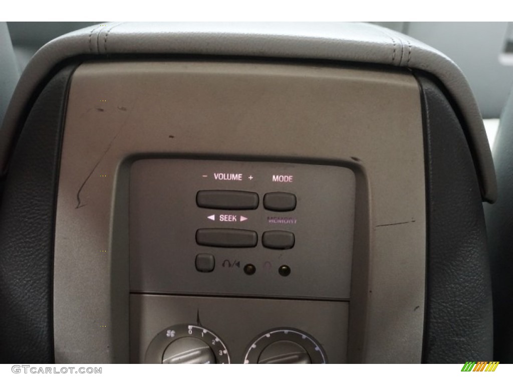 2006 Navigator Luxury 4x4 - Black / Dove Grey photo #33