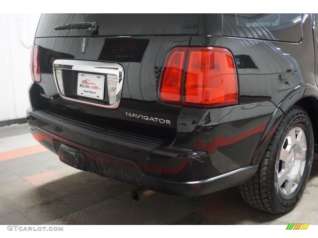 2006 Navigator Luxury 4x4 - Black / Dove Grey photo #84