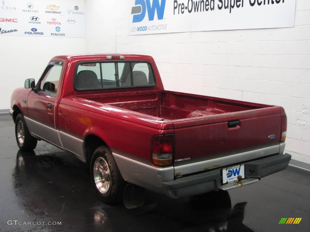 1993 Ranger XLT Regular Cab - Electric Red Metallic / Grey photo #3