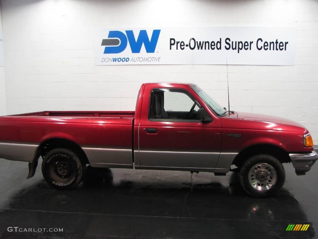 1993 Ranger XLT Regular Cab - Electric Red Metallic / Grey photo #5