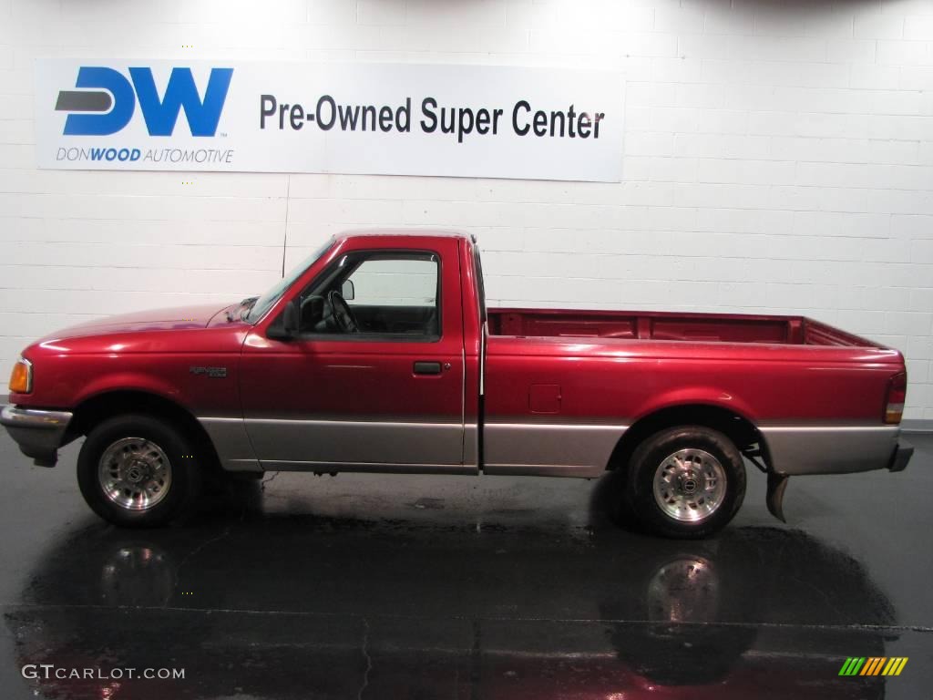 1993 Ranger XLT Regular Cab - Electric Red Metallic / Grey photo #6