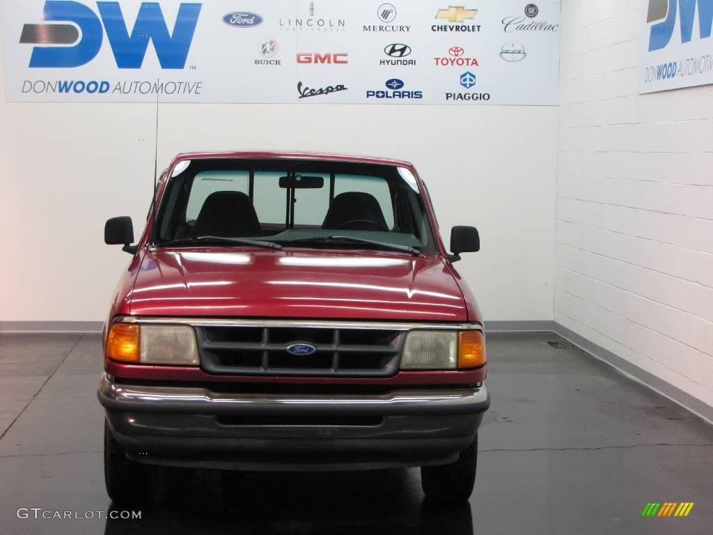 1993 Ranger XLT Regular Cab - Electric Red Metallic / Grey photo #8
