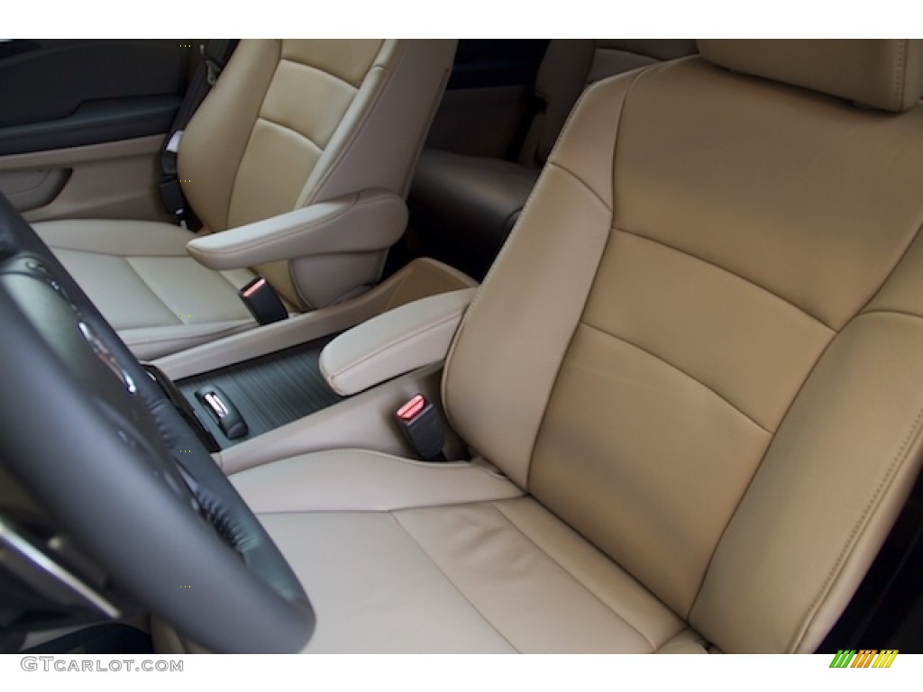 2016 Pilot Touring - Black Forest Pearl / Beige photo #11