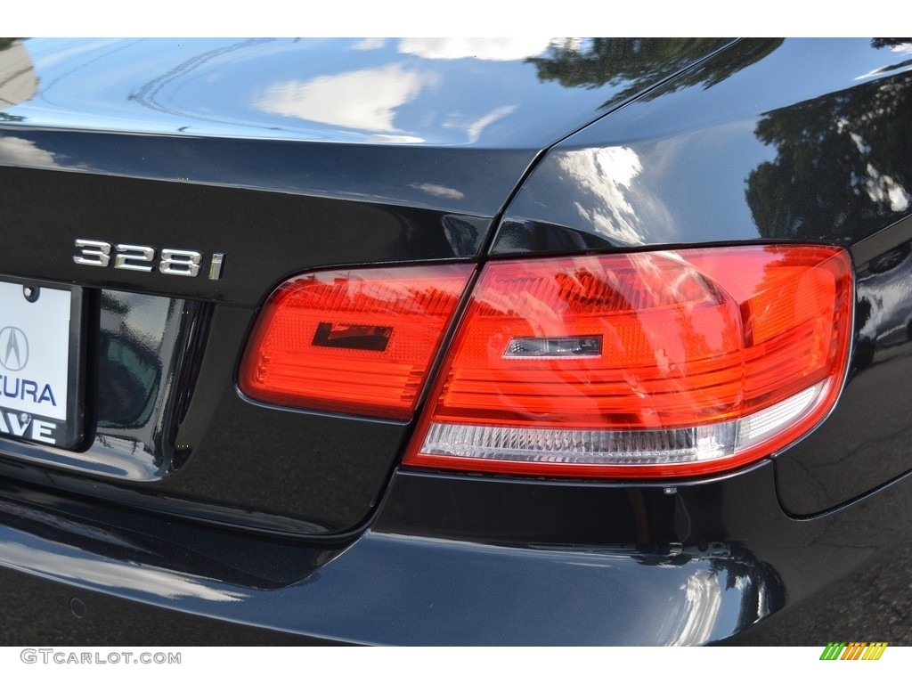 2010 3 Series 328i xDrive Coupe - Jet Black / Coral Red/Black Dakota Leather photo #24