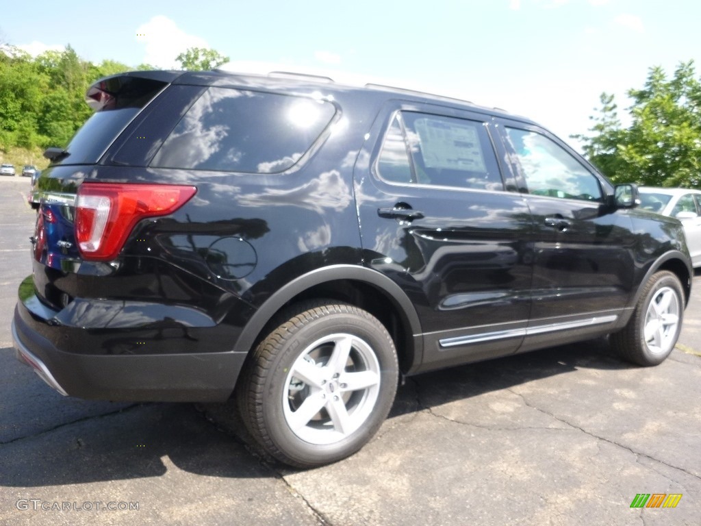 2017 Explorer XLT 4WD - Shadow Black / Ebony Black photo #2