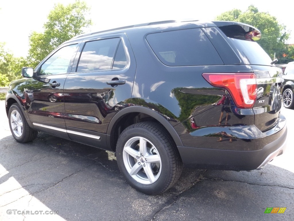 2017 Explorer XLT 4WD - Shadow Black / Ebony Black photo #4