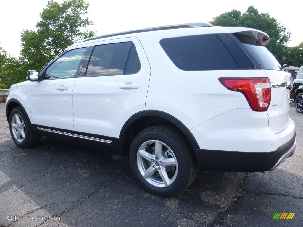 2017 Explorer XLT 4WD - Oxford White / Ebony Black photo #4