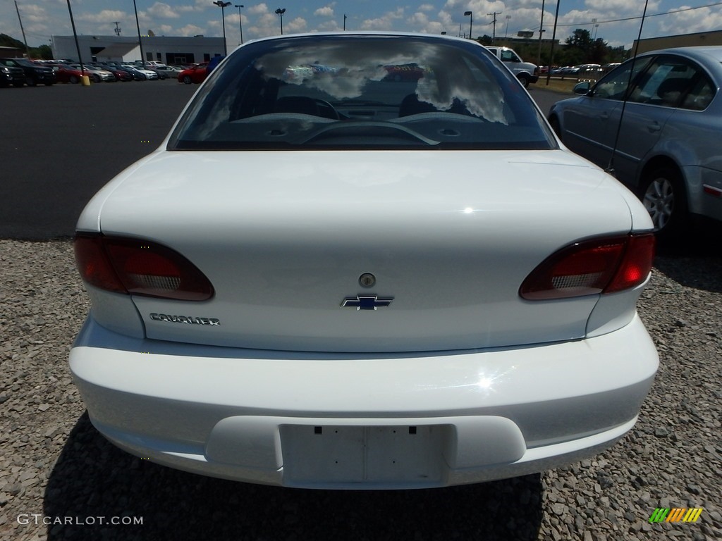 2002 Cavalier Sedan - Bright White / Graphite photo #3