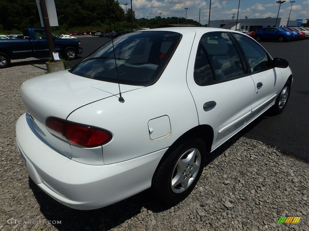 2002 Cavalier Sedan - Bright White / Graphite photo #4