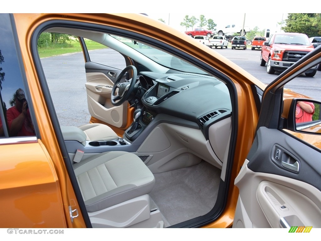 2016 Escape SE - Electric Spice Metallic / Medium Light Stone photo #32