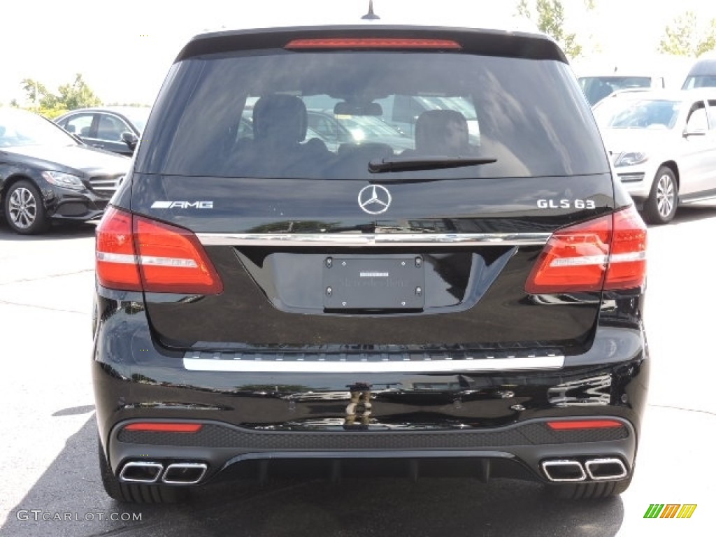 2017 Mercedes-Benz GLS 63 AMG 4Matic Exhaust Photos