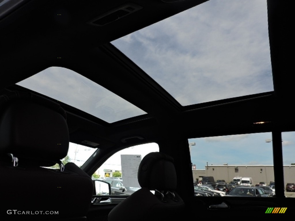 2017 Mercedes-Benz GLS 63 AMG 4Matic Sunroof Photos