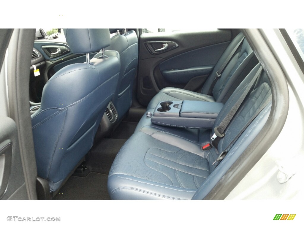 2016 Chrysler 200 S AWD Rear Seat Photo #114320632