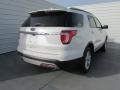 2017 White Platinum Ford Explorer XLT  photo #4