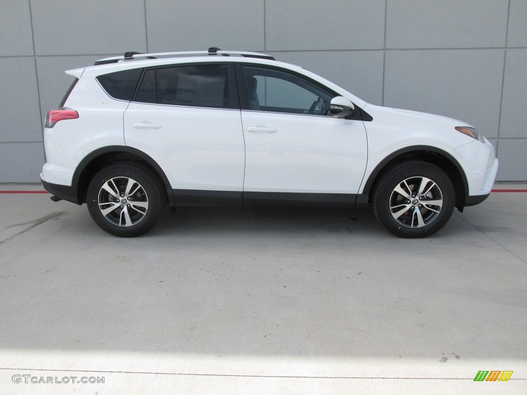 2016 RAV4 XLE - Super White / Ash photo #3