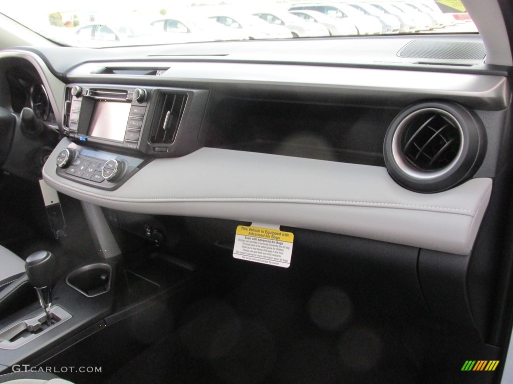 2016 RAV4 XLE - Super White / Ash photo #15