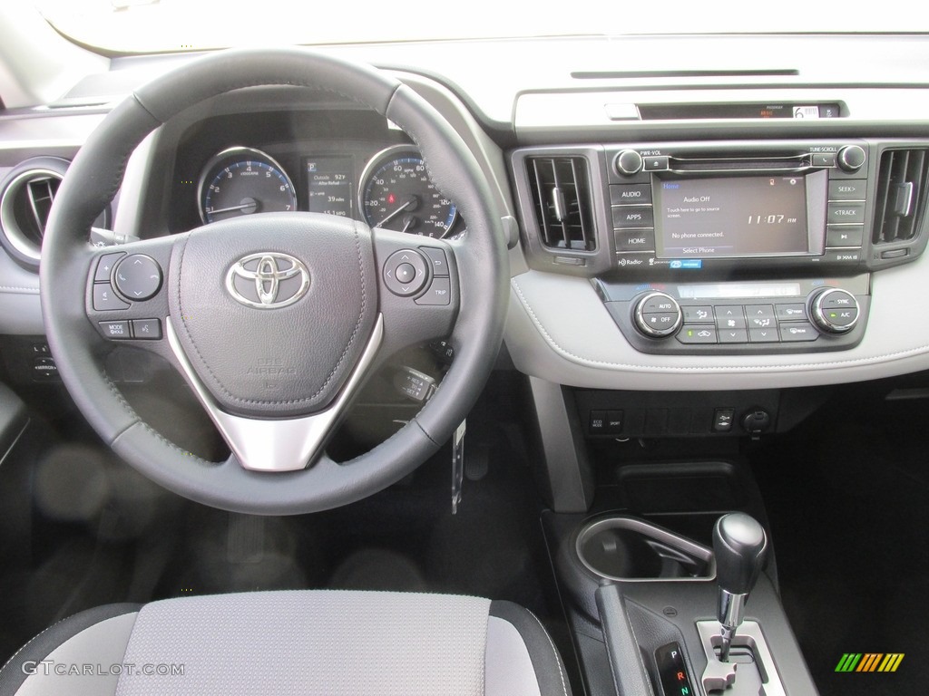 2016 RAV4 XLE - Super White / Ash photo #25