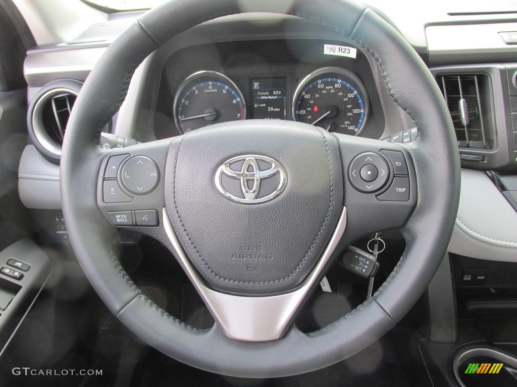 2016 RAV4 XLE - Super White / Ash photo #30