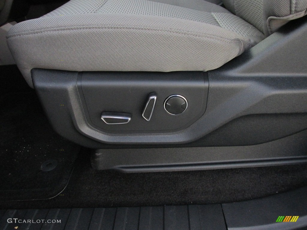 2016 F150 XLT SuperCrew 4x4 - Ingot Silver / Medium Earth Gray photo #24