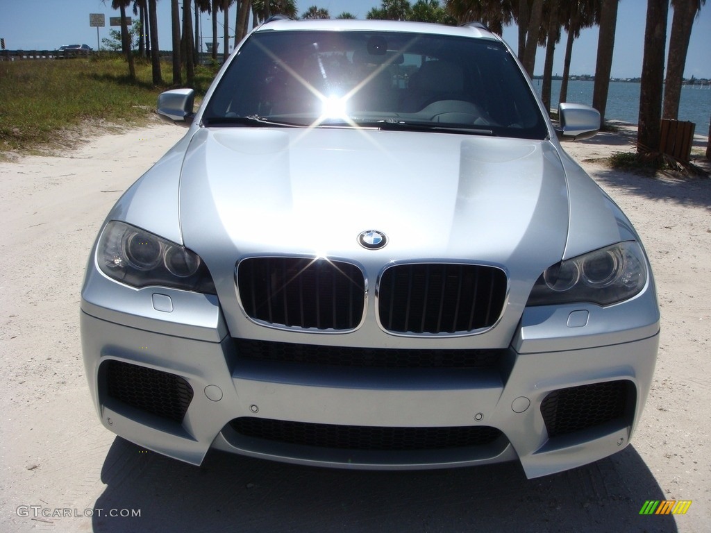 2010 X5 M  - Silverstone Metallic / Silverstone II photo #2